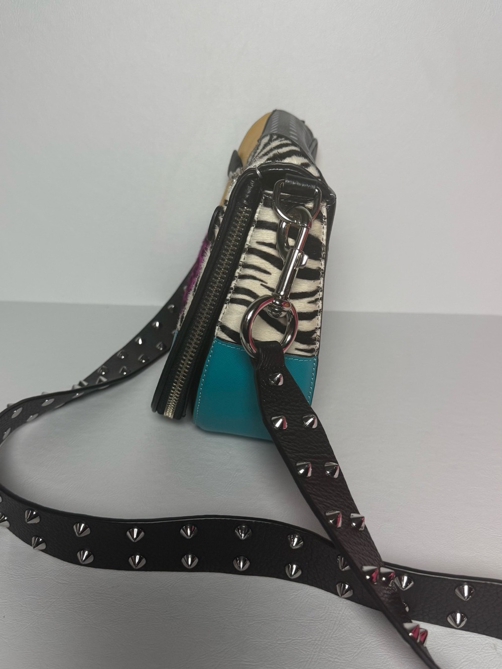 Marc Jacobs Nomad Removable Crossbody Saddle Bag - Black Spiked Strap - Picture 5 of 8